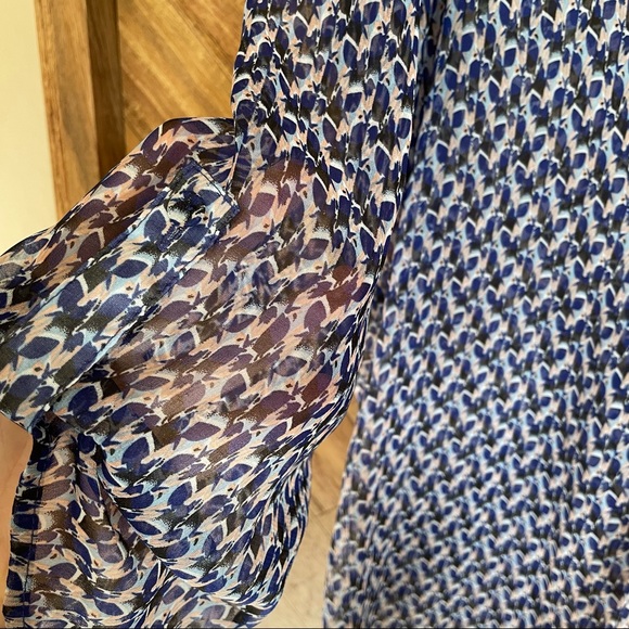 SOLD 🛍 Daniel Rainn Sheer Top size L - Picture 3 of 4